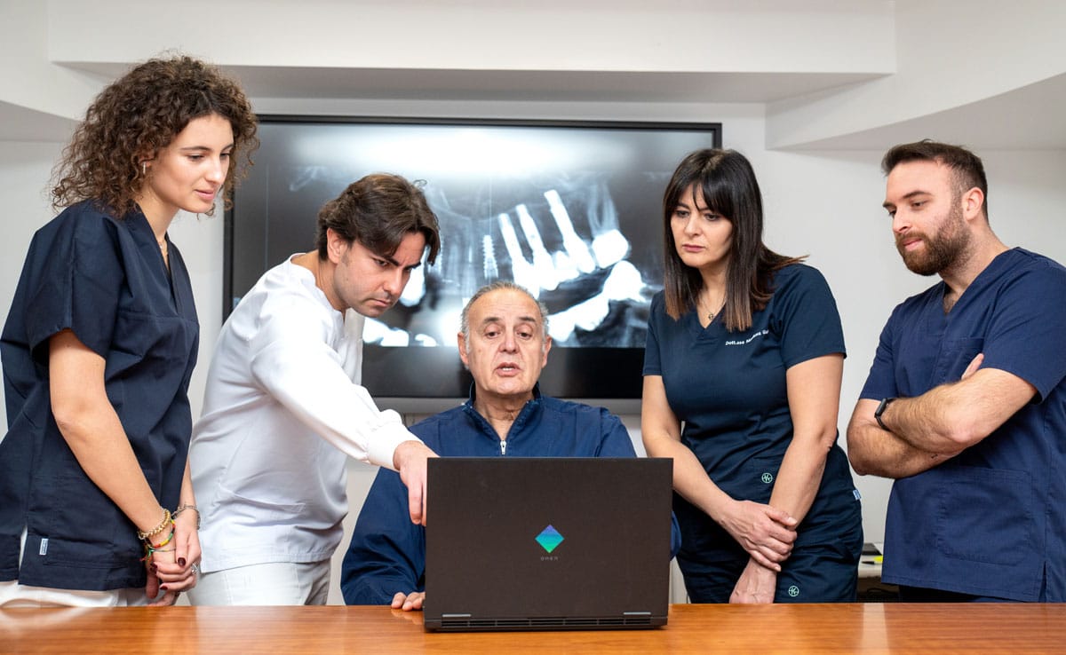 Come si fa un impianto dentale con chirurgia computer guidata